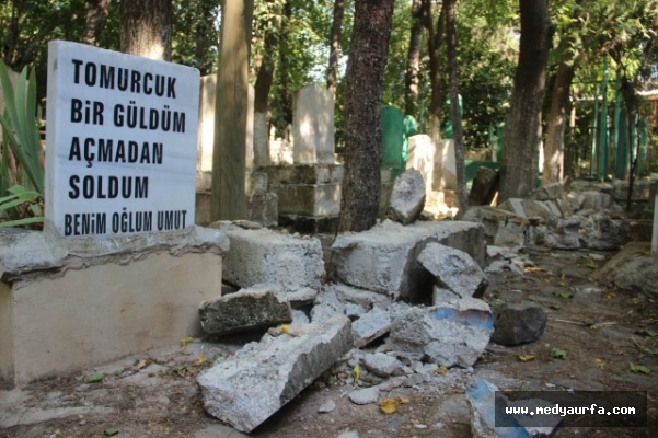 Eyyübiye'de mezarlıktan demir korkuluklar çalındı
