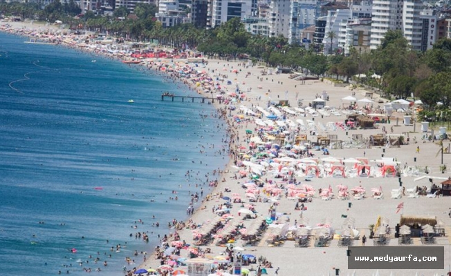 Antalya tüm yılların turizm rekorunu kırdı