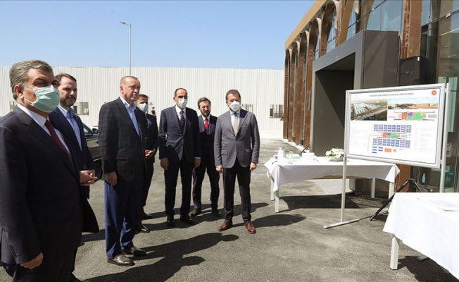 Erdoğan yapımı devam eden hastaneleri inceledi