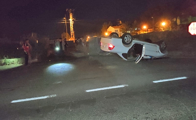 Viranşehir'de otomobil devrildi: 3 yaralı