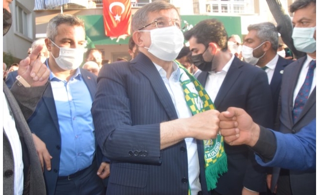 Davutoğlu, Birecik'te parti binası açılışına katıldı