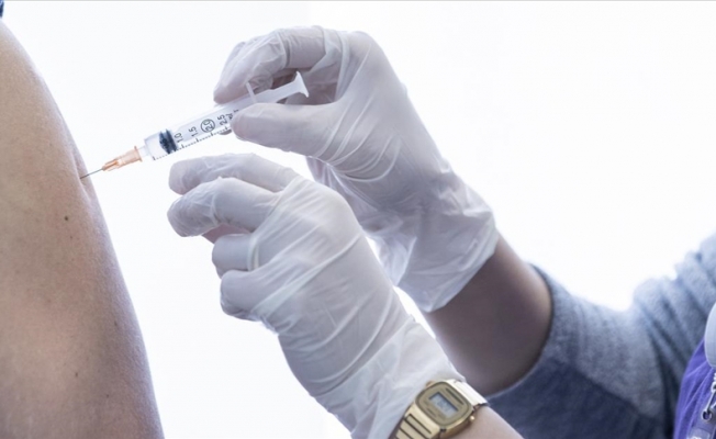 Aşı yapılacak yeni meslek grubu açıklandı
