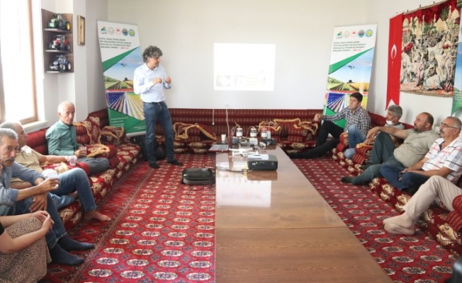 Şanlıurfa'da çiftçilere dijital tarım teknikleri anlatıldı