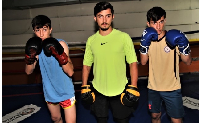 Şanlıurfalı 4 kardeş kick boksta büyük başarılar peşinde