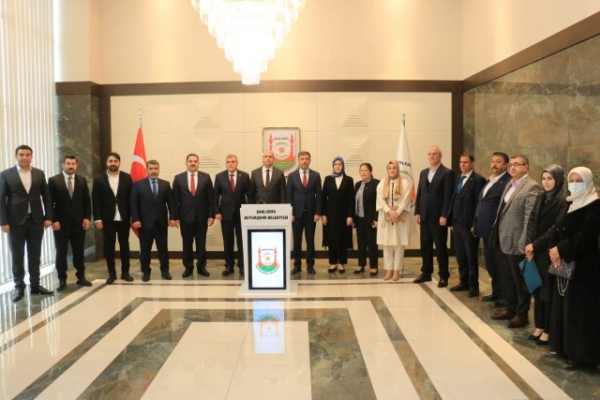 Ak Parti Genel Başkan Yardımcısı İleri'den Başkan Beyazgül'e Ziyaret