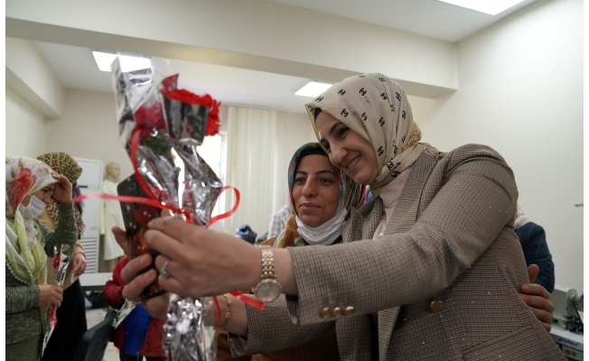 Başkan Çakmak'tan kadın çalışanlara izin jesti