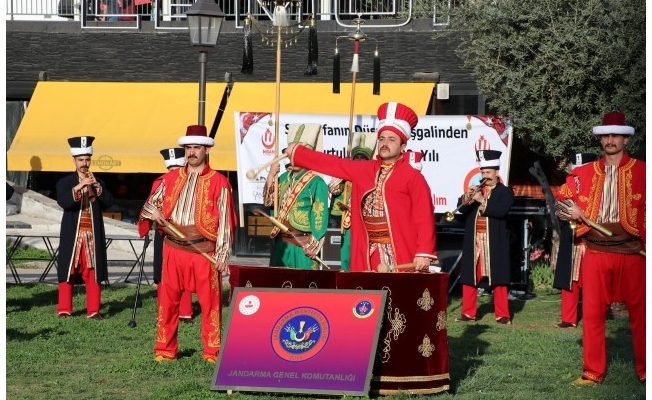 Şanlıurfa'da Jandarma Mehteran Birliği konser verdi