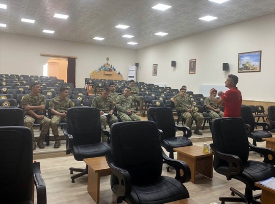 Şanlıurfa'da askeri personele ilk yardım eğitimi verildi