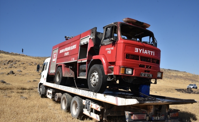Şanlıurfa'da yangına müdahale eden itfaiye aracı yandı