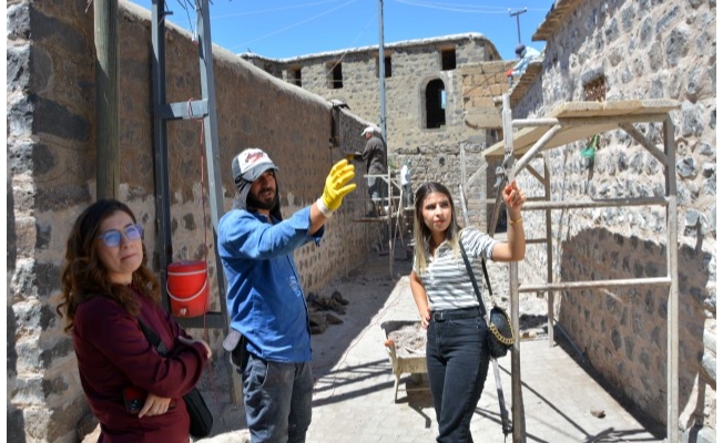 Siverek’in tarihi sokaklarında restorasyon çalışmaları sürüyor