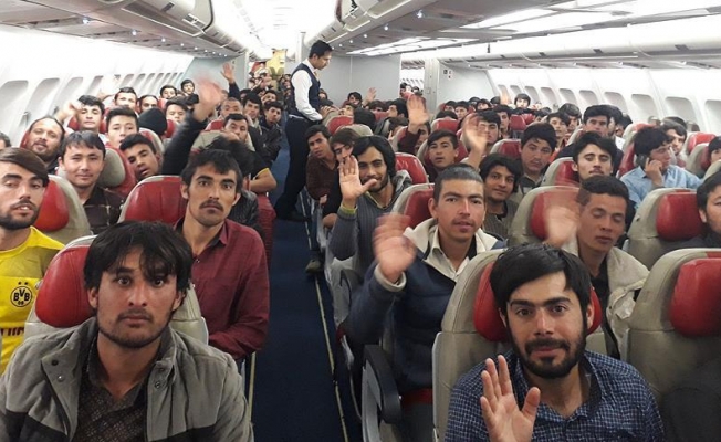 227 düzensiz Afgan göçmen ülkelerine gönderildi