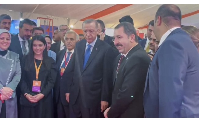 Cumhurbaşkanı Erdoğan, Karaköprü standını ziyaret etti
