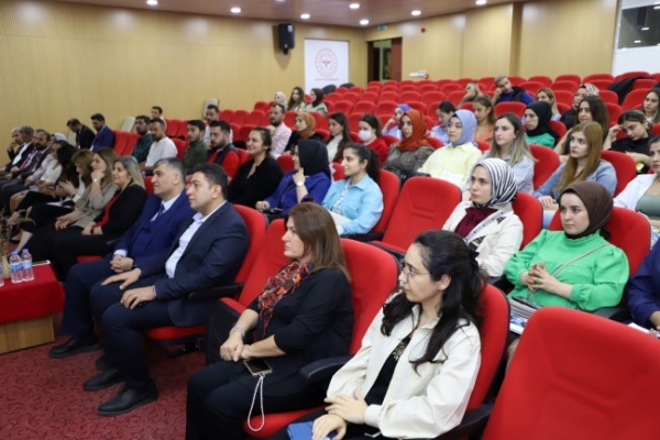 Şanlıurfa'da sağlık çalışanlarına yenidoğan canlandırma eğitimi verildi