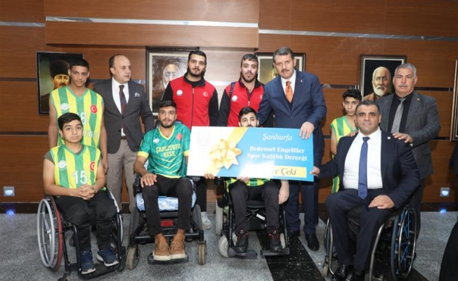 Şanlıurfa'da Amatör Spor Kulüperine Nakti Yardım Töreni