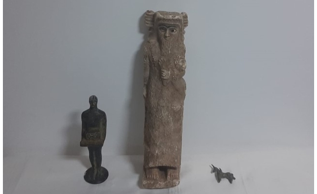 Şanlıurfa'da tarihi heykelleri satmaya çalışan 2 zanlı yakalandı