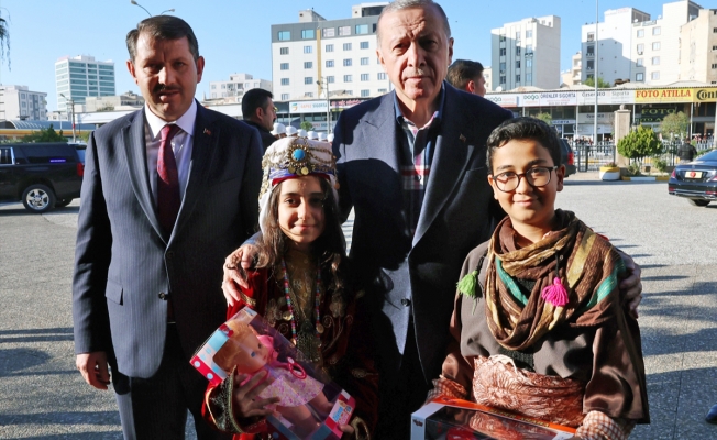 Cumhurbaşkanı Erdoğan Vali Ayhan'ı Ziyaret Etti