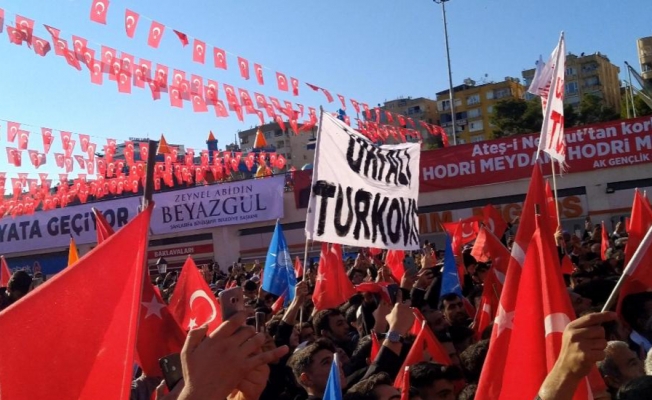 Erdoğan'ın katıldığı törende gülümseten pankart