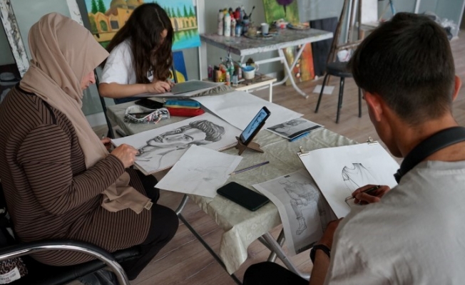 Karaköprü'de Vatandaşların Boş Zamanı Sanatla Değerleniyor