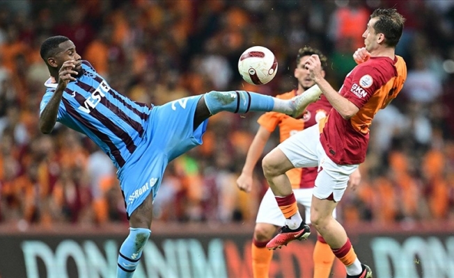Galatasaray, ilk galibiyetini Trabzonspor karşısında aldı