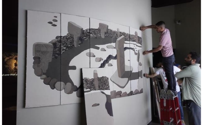 Şanlıurfalı öğrencilerin kumaştan yaptığı Göbeklitepe tablosu sergileniyor
