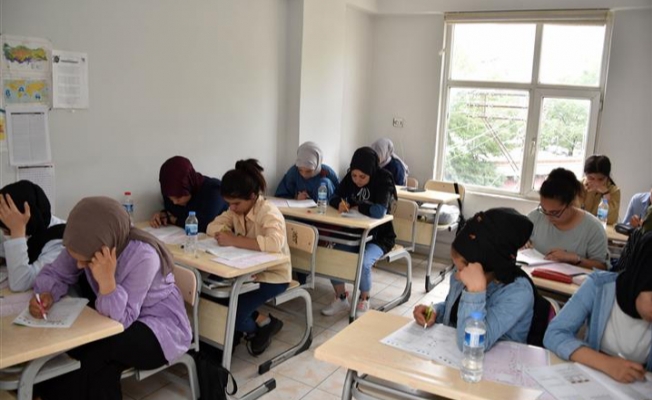 Siverek'te öğrenciler belediye ile hayallerine kavuşuyor