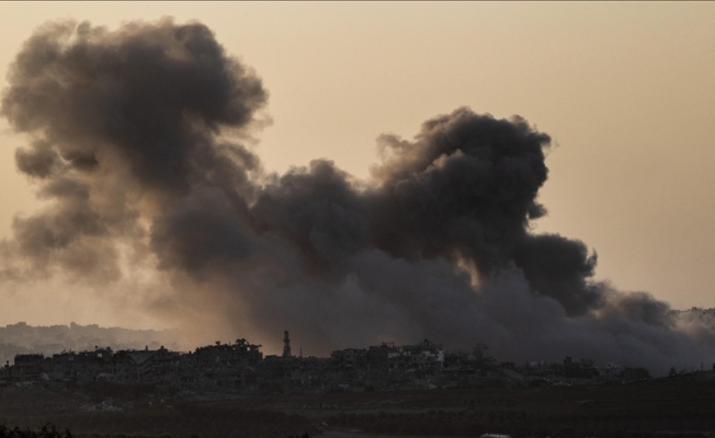 İsrail Gazze'de yine sivil yerleşim alanlarını bombaladı