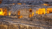 Şanlıurfa'daki tarihi mağaralar turizme hizmet ediyor